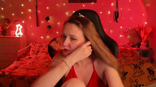 desperatehousewife   online show from September 19, 5:34 pm