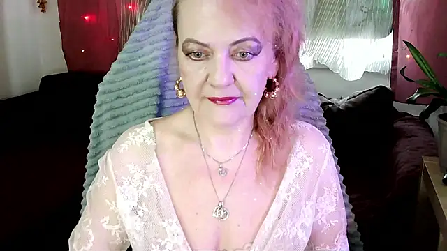 Liset Monro online show from June 4, 5:01 am