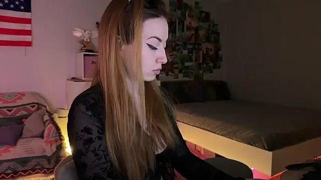 LinaWitch online show from March 29, 2:38 pm