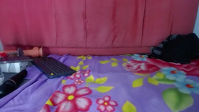 agathacorlincm101 online show from March 25, 9:28 pm