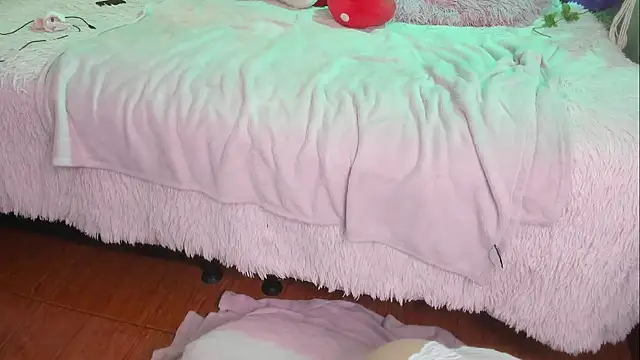 MiaaRose online show from December 20, 8:13 pm