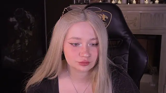 carolina elf online show from April 17, 5:31 am