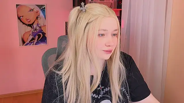 carolina elf online show from April 8, 5:31 am