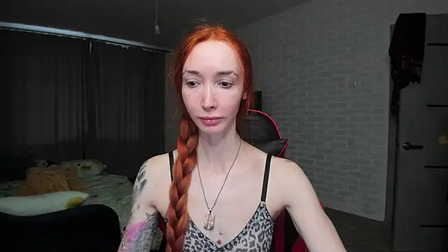 Roxy Silver online show from November 4, 9:47 am