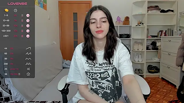 broosnica1 online show from April 16, 7:08 am