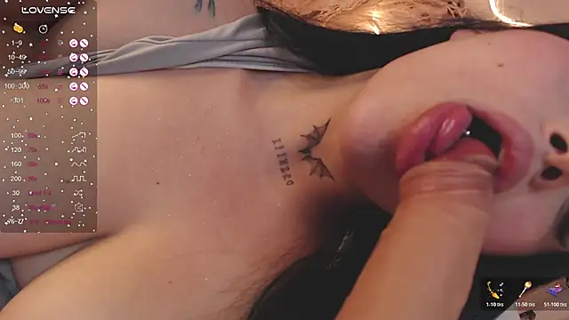 ViolettaHotLatin  online show from November 11, 1:30 pm