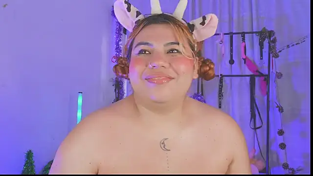 Samanta cutee online show from December 14, 9:09 pm