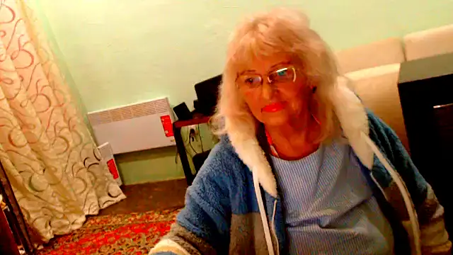 Snapshot of Natali7634 chatting on October 21, 4:33 pm Natali7634 online show from October 21, 4:33 pm