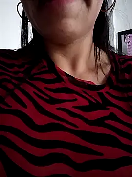 tiffani  love online show from November 7, 7:19 pm