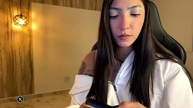MarianaBranzz online show from June 12, 4:09 am