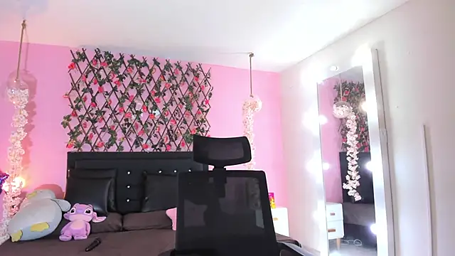 SamaraCortez online show from March 10, 8:35 pm