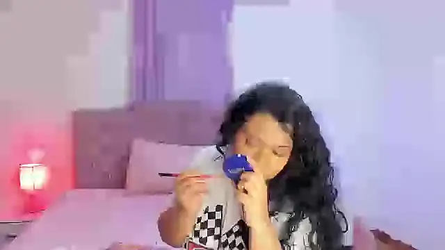 Latinabombsheell online show from September 26, 5:05 am