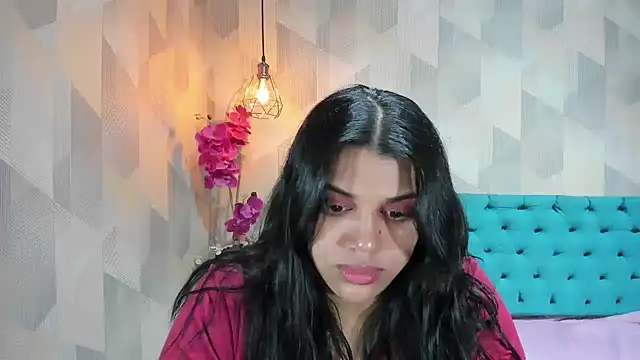 LindaBreeS online show from July 17, 2:43 pm