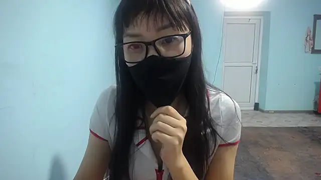 elllaaxx online show from February 1, 4:11 am