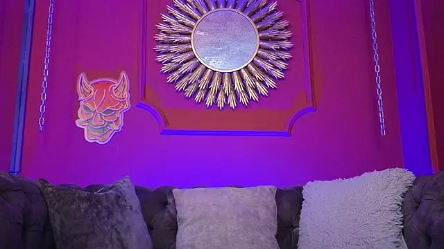 Julieta Russell online show from January 17, 12:34 pm