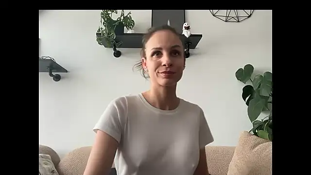 Mary Wet online show from April 1, 11:33 am