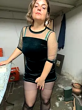 Sunbelxx online show from October 30, 9:33 am