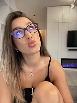 HotXMom online show from September 25, 5:50 am