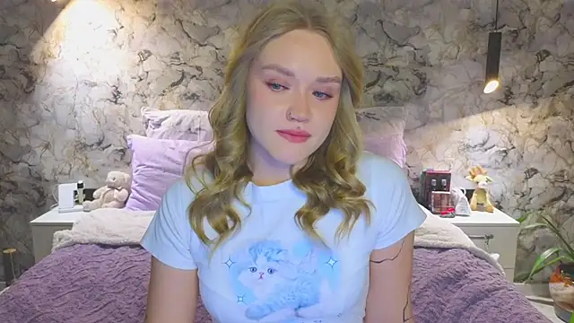 Aurora Golden1 online show from October 19, 5:15 pm