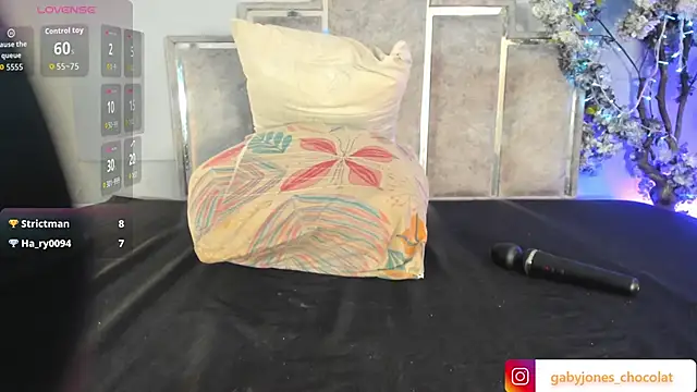 GabyyJones online show from October 23, 12:11 pm