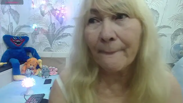 CamDiva113 online show from January 8, 1:53 am