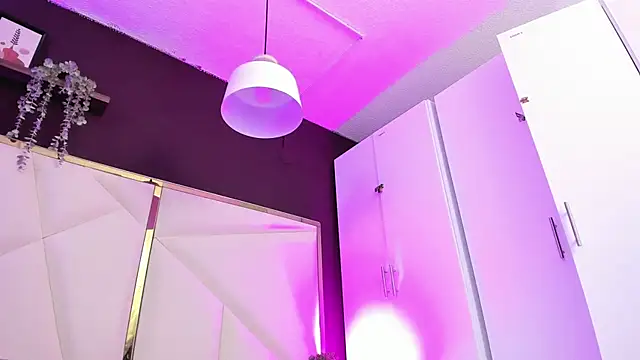 April bowie online show from November 22, 11:35 am