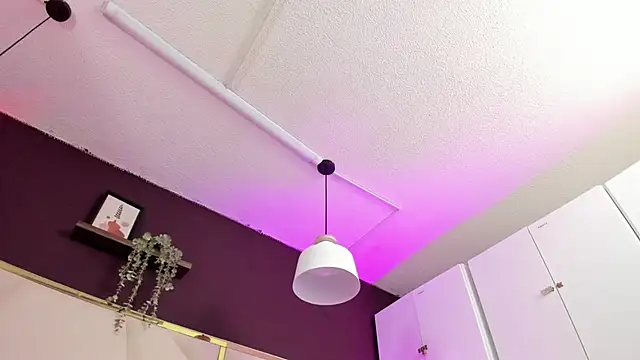 April bowie online show from November 8, 11:59 am