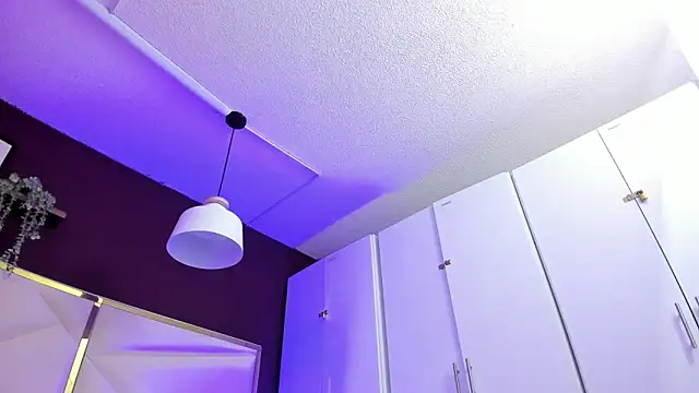 April bowie online show from November 4, 11:26 am