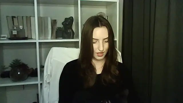 X Alisa online show from November 3, 7:29 pm