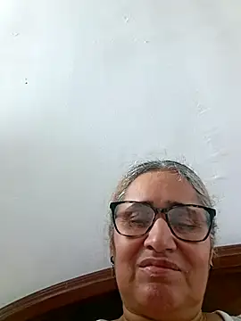  candi online show from December 13, 8:37 pm