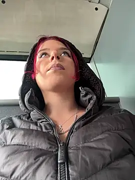 RiriRoseey online show from February 20, 9:11 am