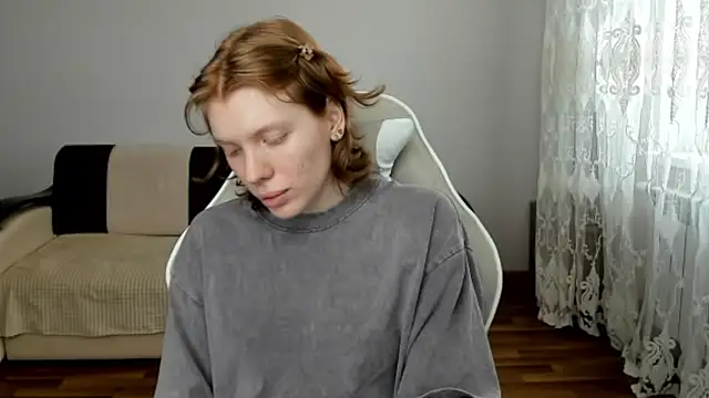 StellaDavis online show from April 10, 11:16 am