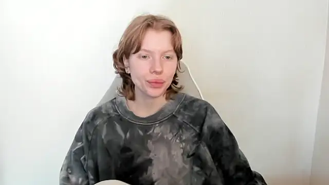 StellaDavis online show from February 23, 9:20 am