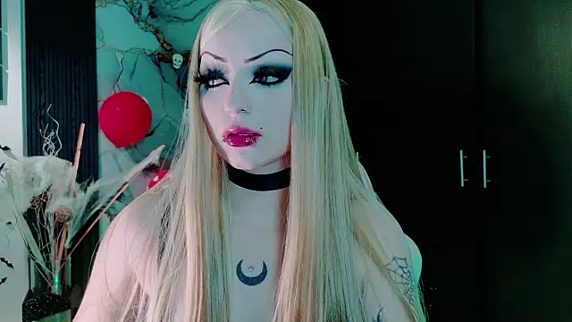 Madison Jackson online show from February 14, 11:51 pm