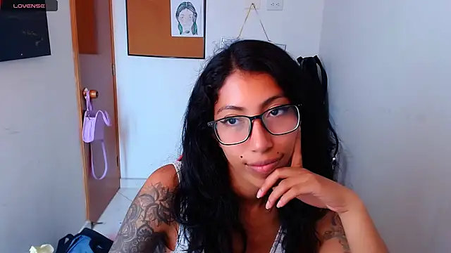 sofia rosse4 online show from April 14, 5:35 pm