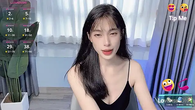 Snapshot of Aurora_99 chatting on October 1, 12:26 am Aurora 99 online show from October 1, 12:26 am