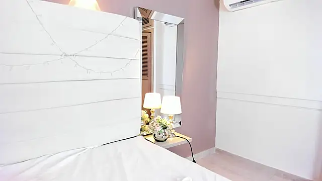 Lilly 2809  online show from November 12, 4:21 am