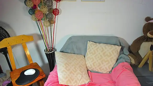 helena copper  online show from April 21, 3:24 am