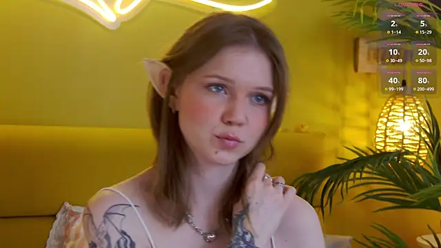 lessysweety online show from April 17, 3:19 am