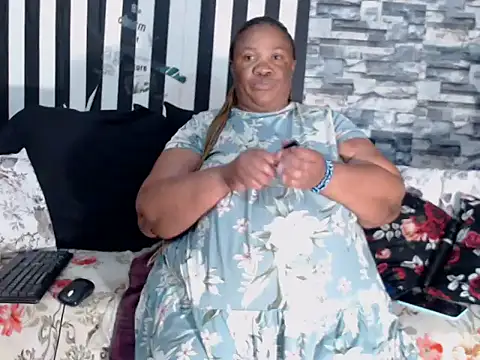 BigHotMatureXx online show from November 19, 8:03 am