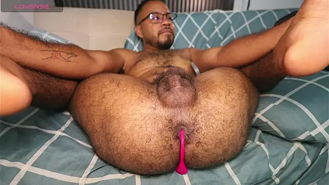 Little Bear00 online show from April 28, 2:27 am