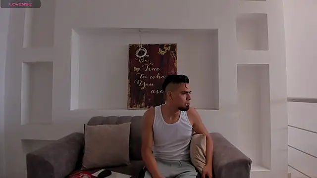 PittAndLunaa online show from March 8, 12:42 pm