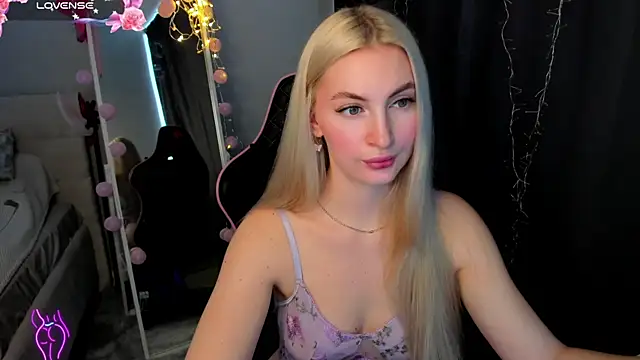 Kimmy powell online show from March 28, 4:23 am