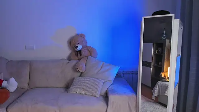 LindsayDeee online show from March 27, 8:05 am