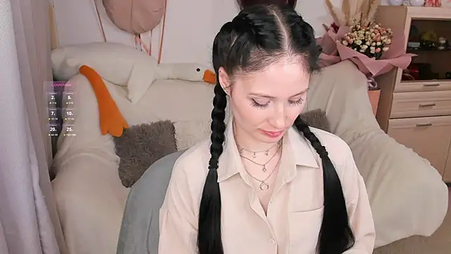 LisaMooore online show from November 13, 10:20 pm