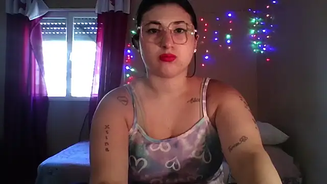 imsohornydacom online show from February 6, 6:33 pm