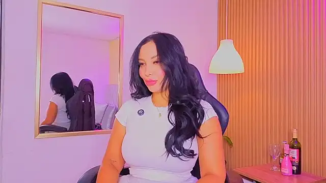 Dakota diaz  online show from April 21, 7:32 pm