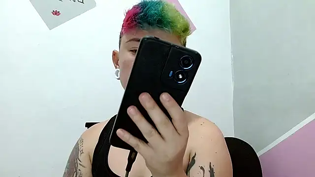 tomboyblue online show from September 24, 9:58 pm