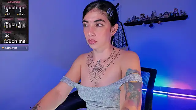 Nina-monroe online show from July 25, 12:06 am
