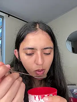 ViolettaSummer online show from December 14, 10:37 pm